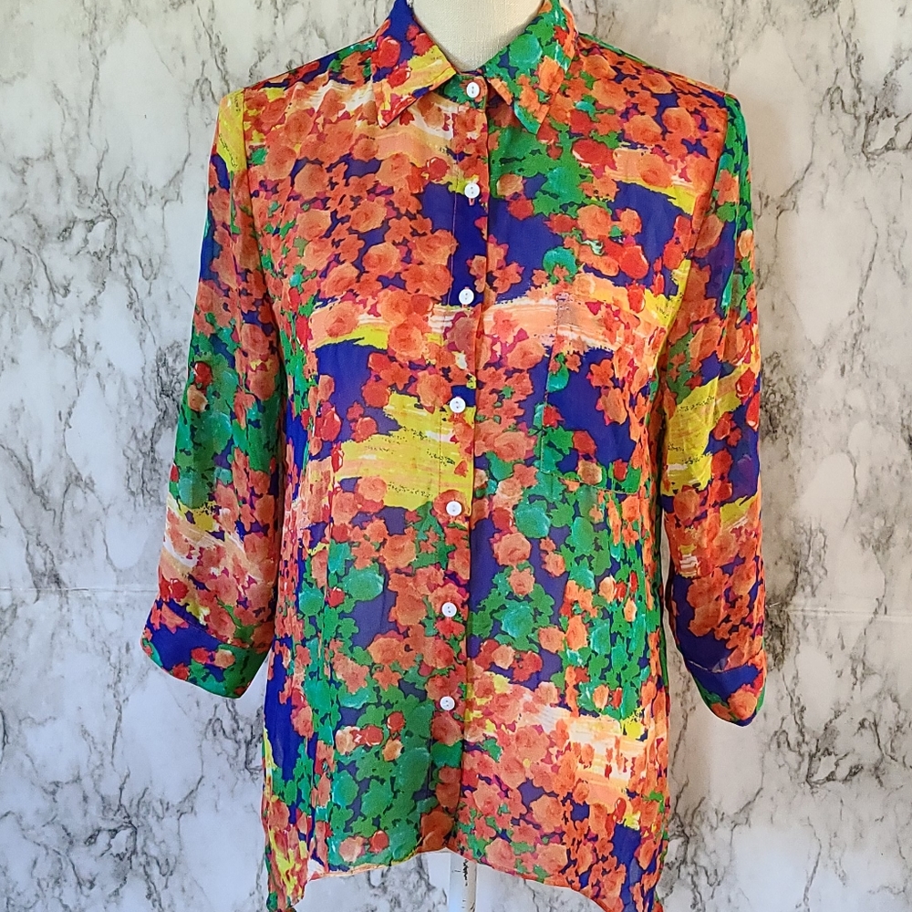 Womyn watercolor button down size small